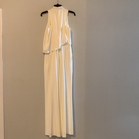 Halston Heritage Evening Collection White/ Chalk Cowneck Jumpsuit. Size 0. New! - Picture 5 of 9